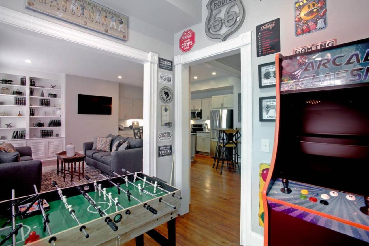 Villa Newly Renovated 4 Bed 3 Bath And 2 Parking Spots Savannah Exterior foto